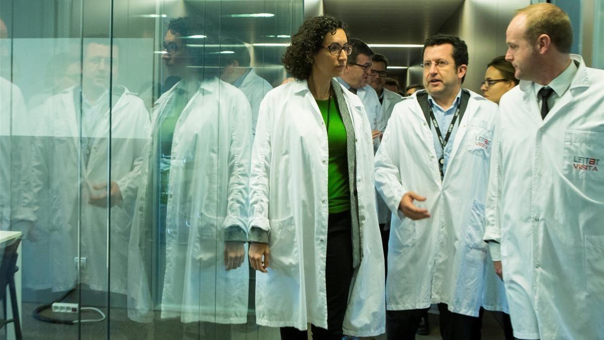 La secretaria general de ERC, Marta Rovira, durante su visita a Leitat Technological Center, en Terrassa.