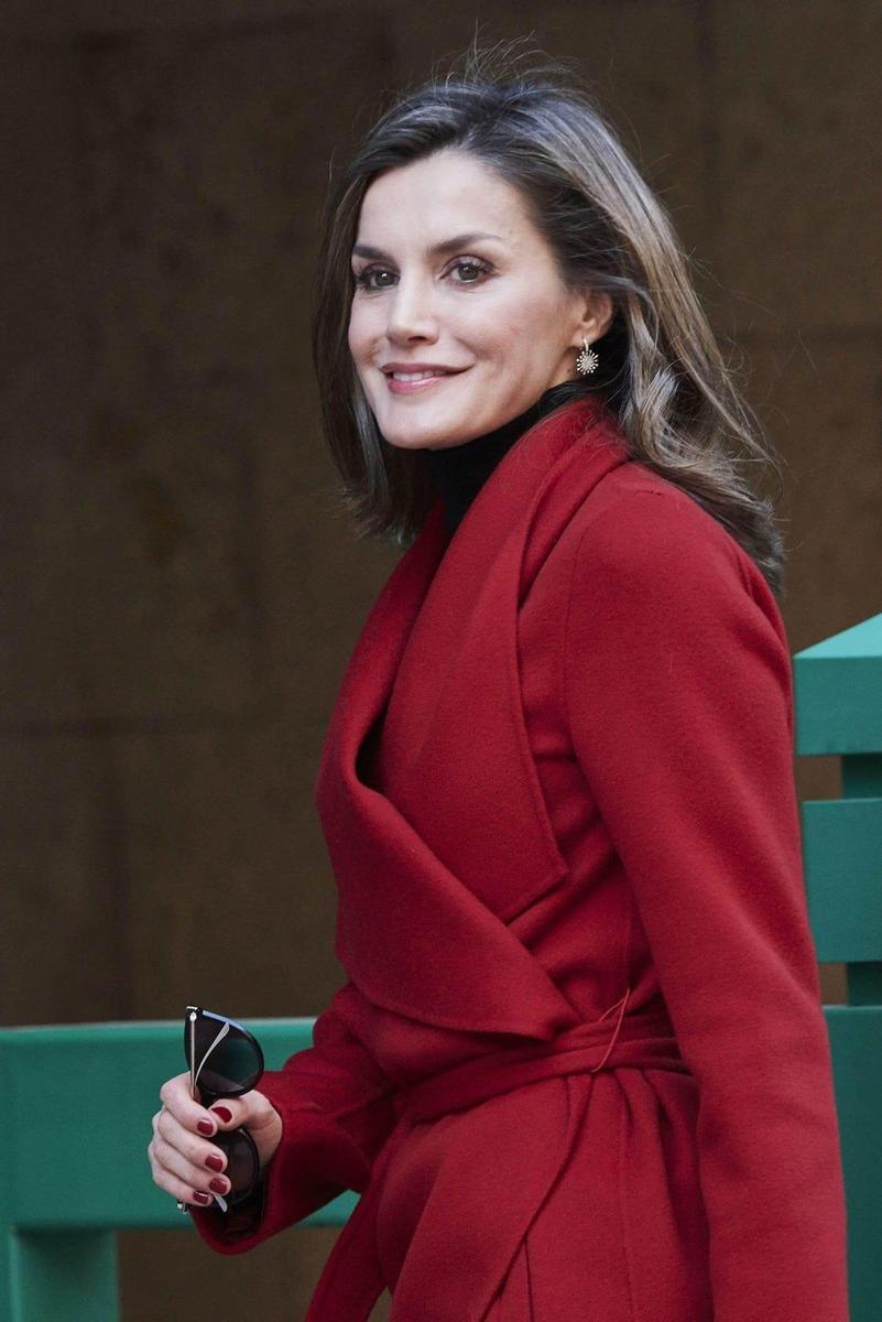 Doña Letizia con total look rojo