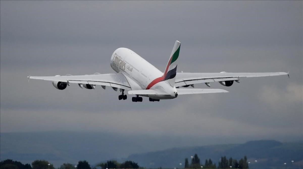 undefined44896507 an emirates airbus a380 800 aircraft takes off from manchest180905162737