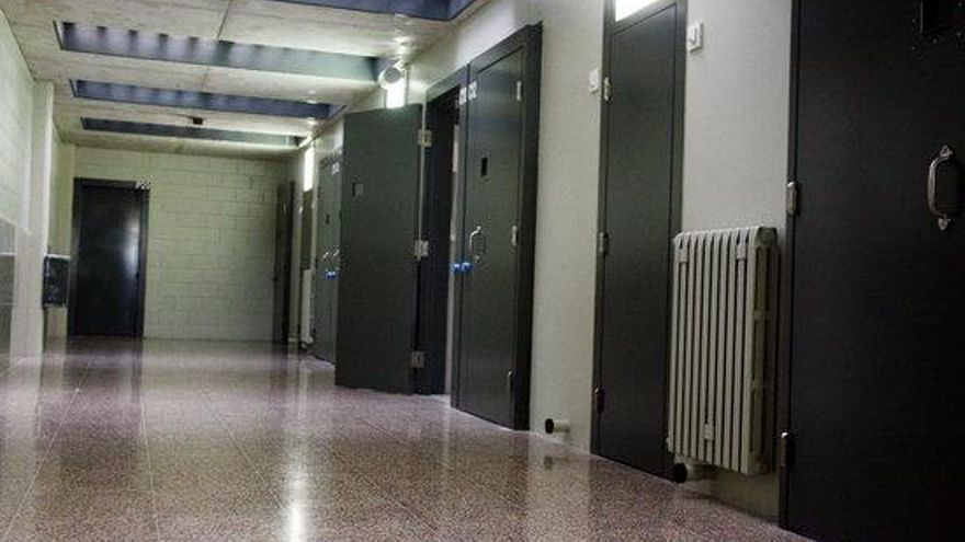 Passadís del mòdul de dones del centre penitenciari del Puig de les Basses