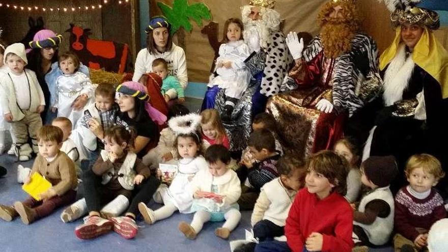 Los Reyes Magos, en las escuelas infantiles. // Faro