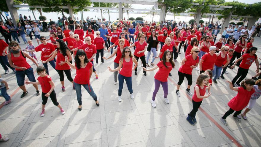 Des de fa cinc anys, Roses celebra la Flashmob