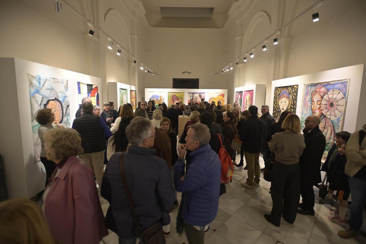 Inauguración en Elche de la exposición “Balconadas del tiempo: la Dama presente”