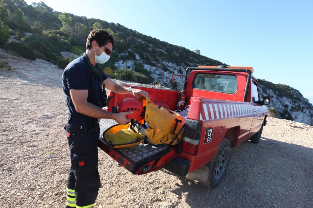 Fallece un hombre tras caer desde unos 140 metros en un acantilado de Ibiza