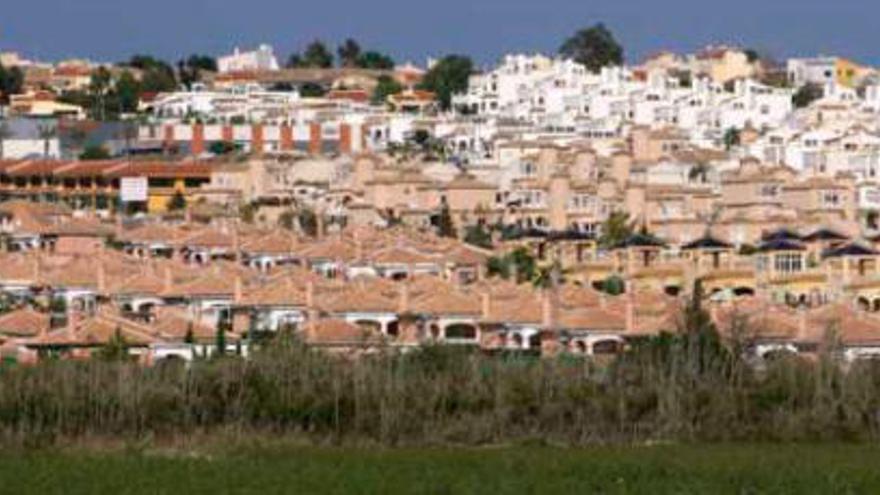 San Fulgencio descubre 590 piscinas que no tributan