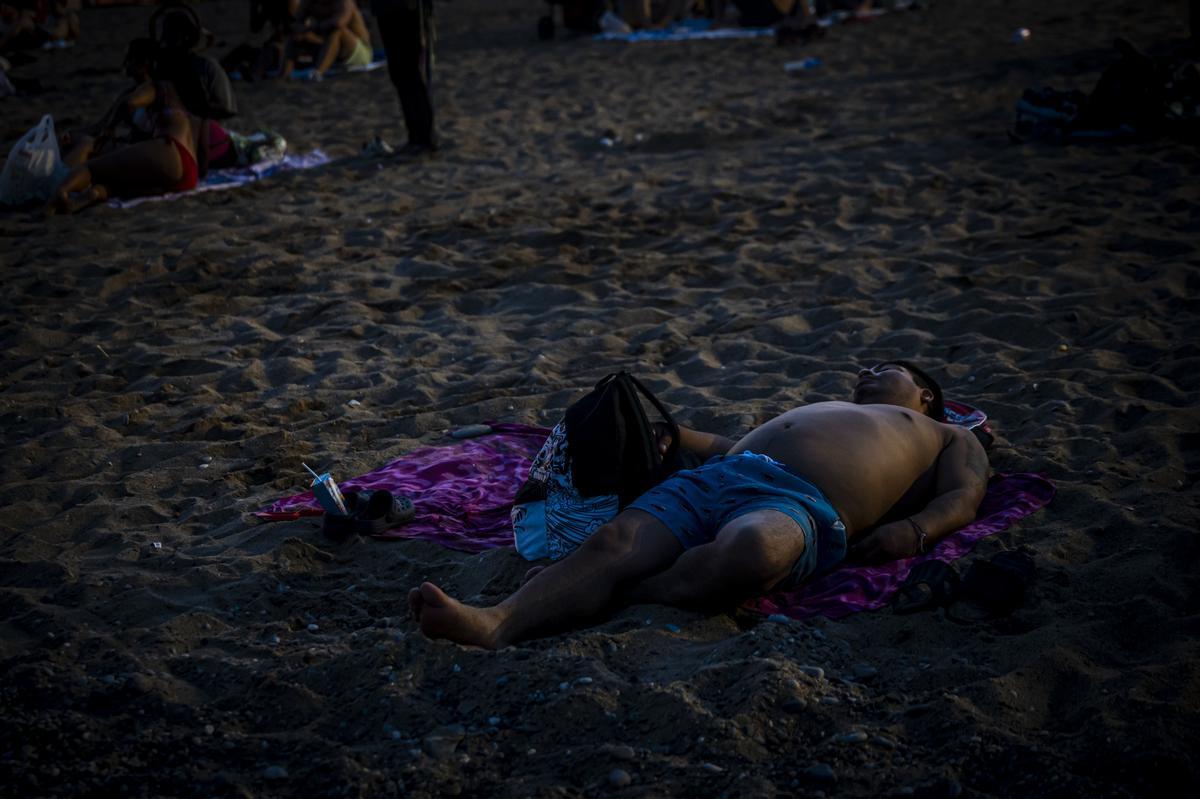 Baños contra la noche infernal en Barcelona