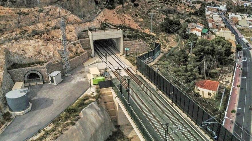 Callosa revisa de oficio cinco años después el cobro de 2 millones por el túnel del AVE