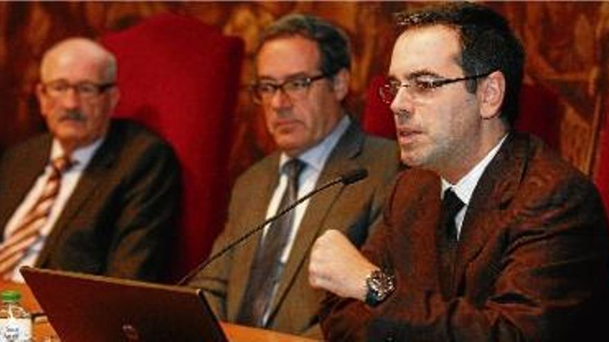 Carles Sala, en la seva conferència d&#039;ahir a la Cambra de Comerç de Girona.
