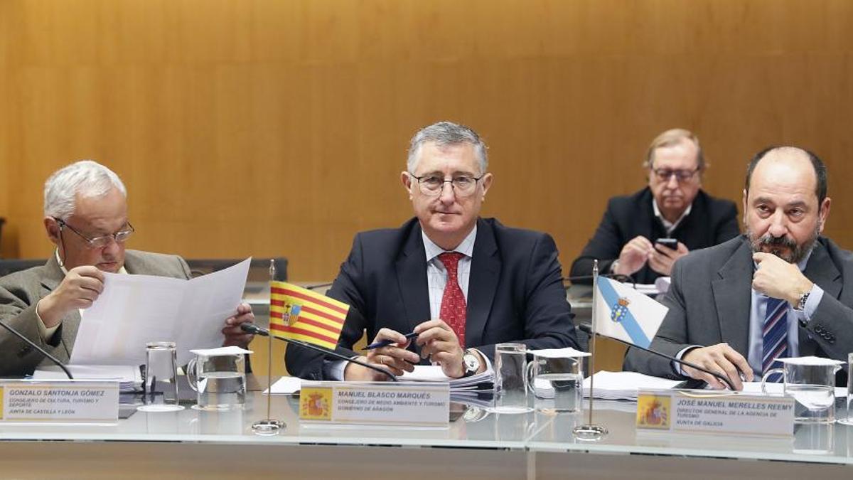 El consejero de Medio Ambiente y Turismo del Gobierno de Aragón, Manuel Blasco, en la conferencia sectorial de Turismo celebrada este viernes en Madrid.