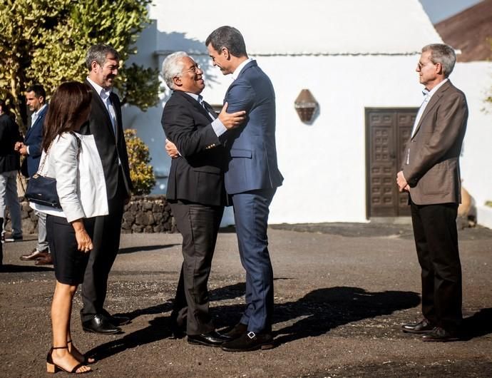 Pedro Sánchez visita la Fundación César ...