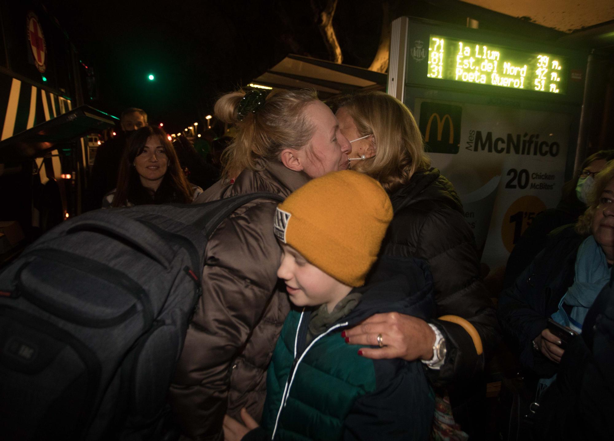 Llega el primer autobús con refugiados Ucranianos de la fundación "Juntos por la vida"