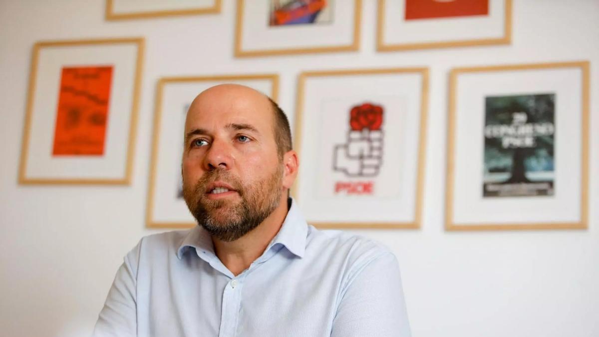 Vicent Roselló, secretario general del PSOE, ayer durante la entrevista
