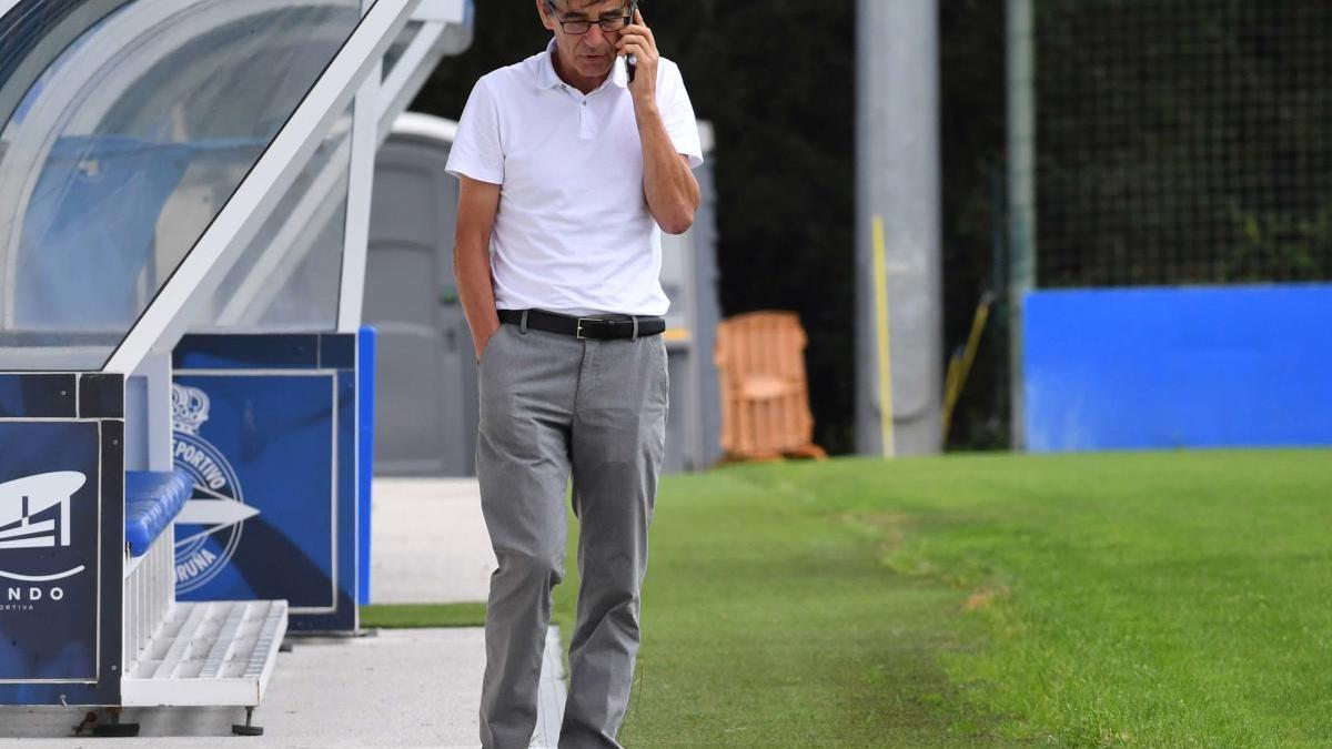 Fernando Vázquez: &quot;Me sigo considerando entrenador del Deportivo en Segunda División&quot;