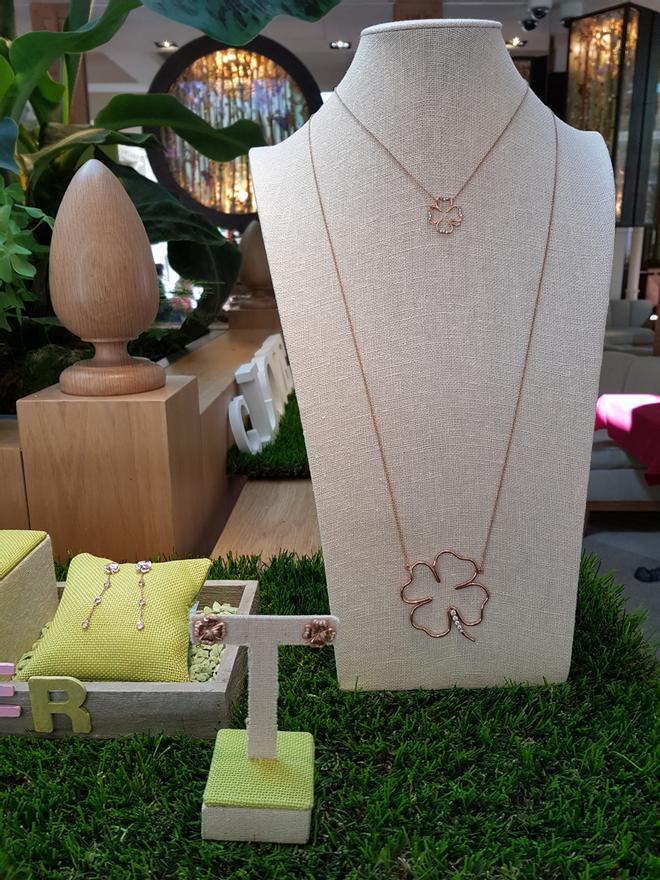 Los collares de cLOVEr