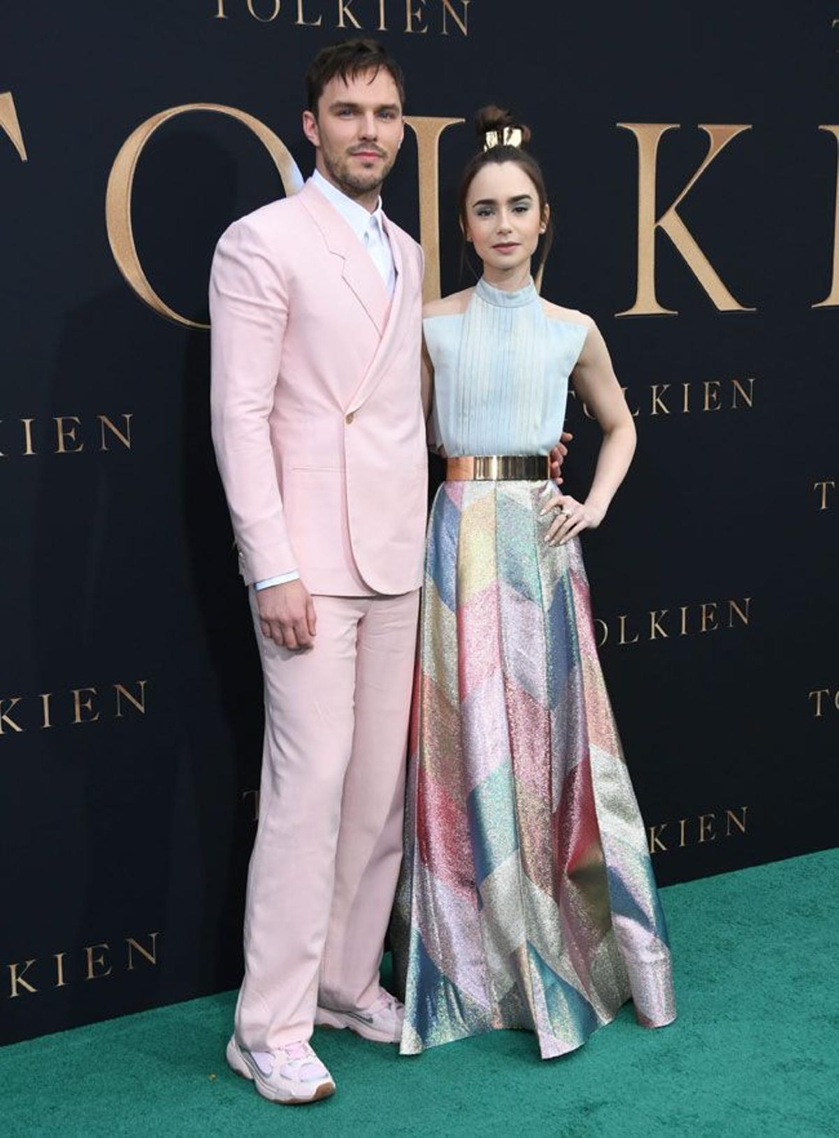 Lily Collins y Nicholas Hoult