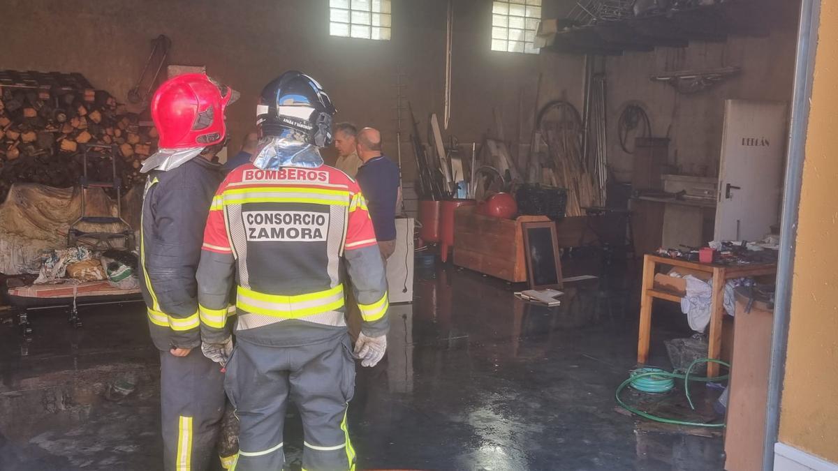 Incendio en una tienda de electrodomésticos de Villalpando