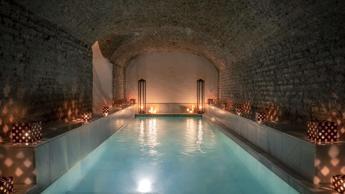 Baños del balneario AIRE de Sevilla