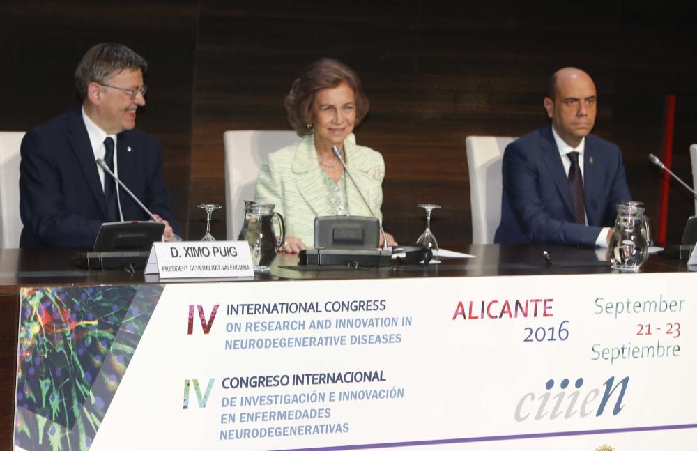 La reina Sofía preside el IV Congreso Internacional de Enfermedades Neurodegeneratiavas en Alicante