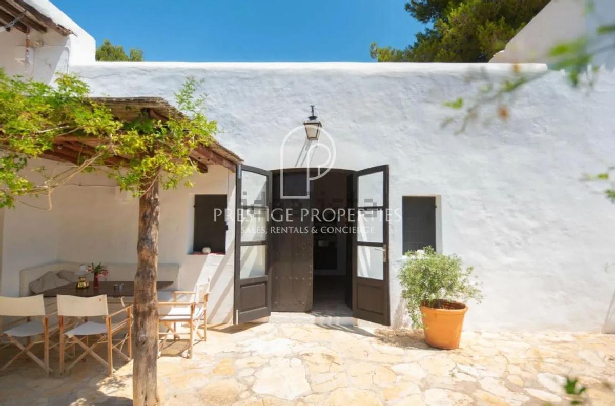 A la venta la casa payesa de un Premio Pulitzer que vivió en Ibiza