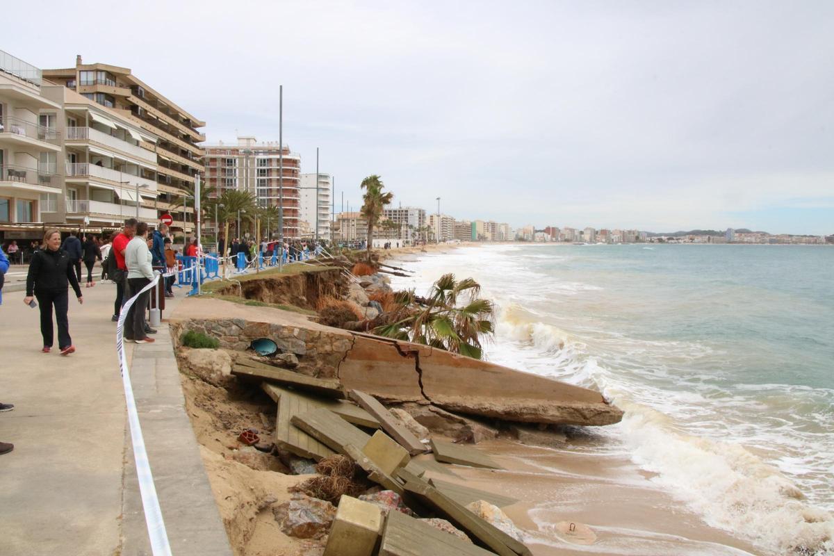 El temporal de mar impacta amb força al litoral de Calonge i Sant Antoni