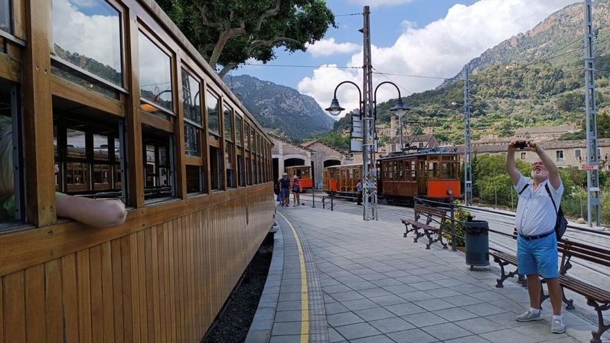 El Ferrocarril de Sóller es uno de los principales atractivos turísticos de la isla. | J.MORA