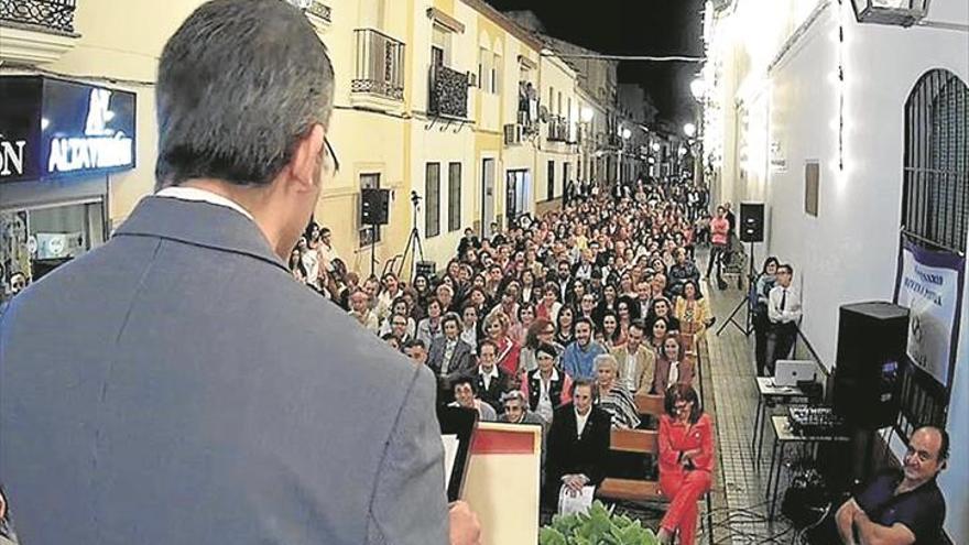 enrique SÁNCHEZ ENsalza al colegio DIVINA PASTORA DE VILLA DEL RÍO en su centenario