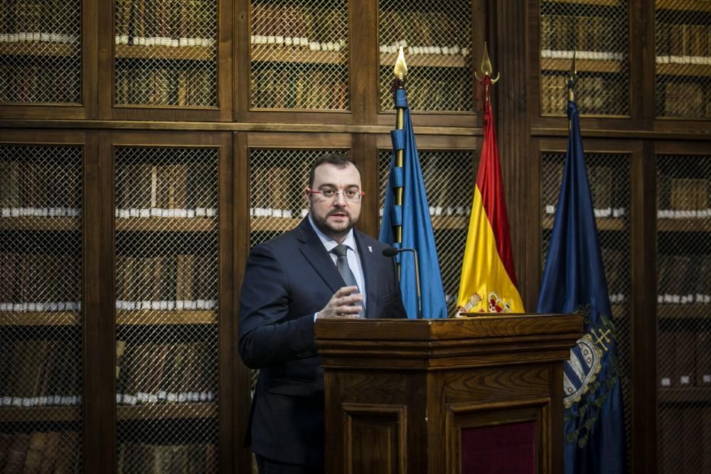 Toma de posesión de Pérez Simón