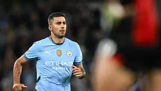Noche redonda en el City: vuelve Rodri, despedida de De Bruyne y pase casi sellado para la Champions