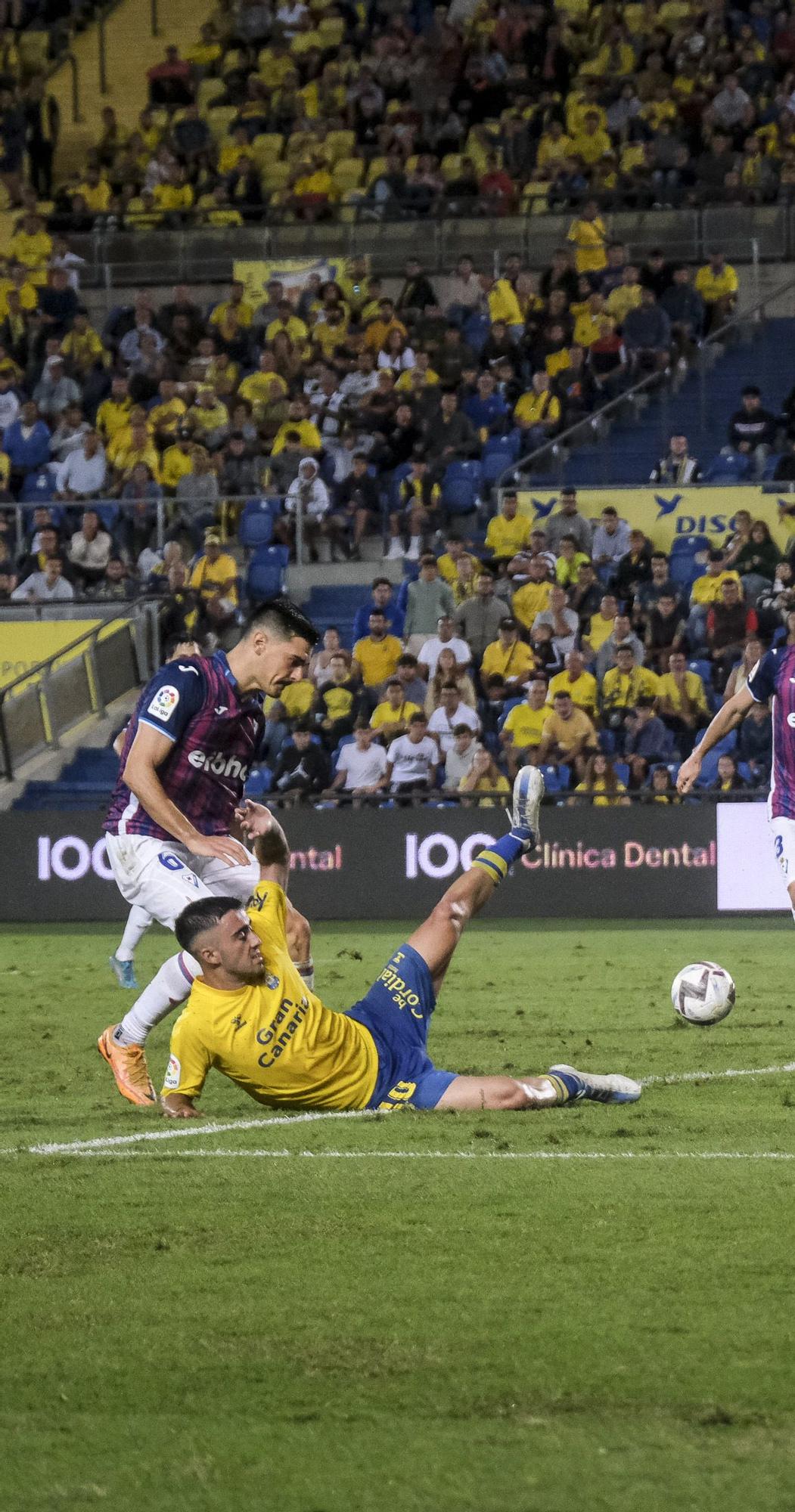 UD LAS PALMAS-SD EIBAR (1-1)