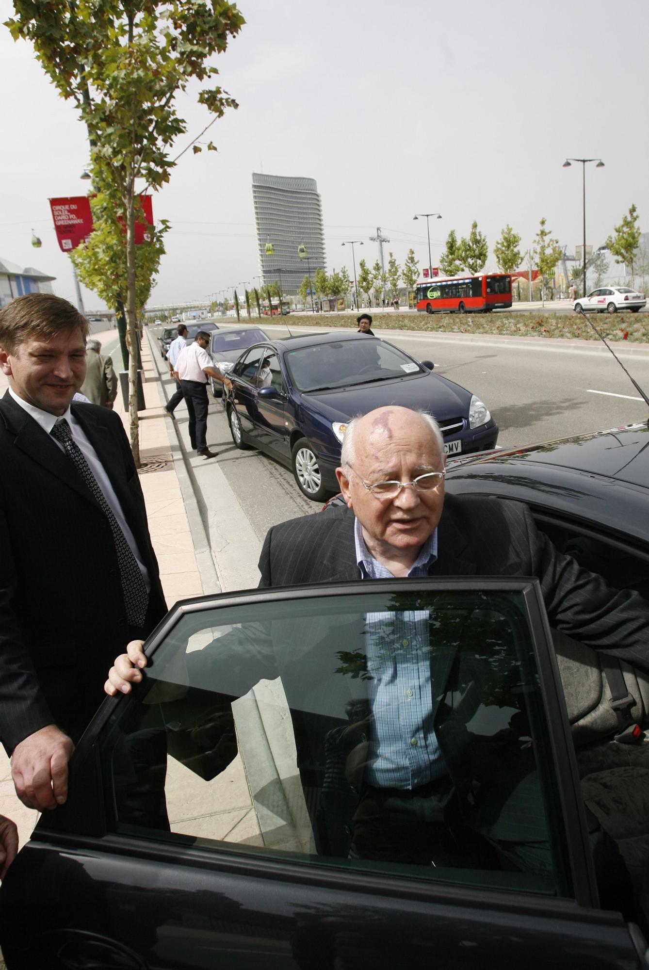 Así fue la visita de Gorbachov a Zaragoza durante la Expo 2008