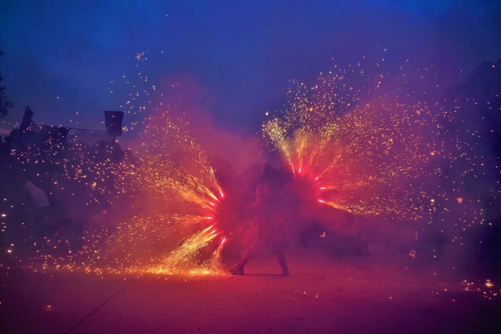 El correfoc del Kinfumfà en Torre d'en Pau