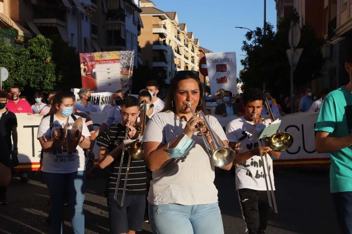 Manifestación de aficionados y profesionales taurinos por Córdoba