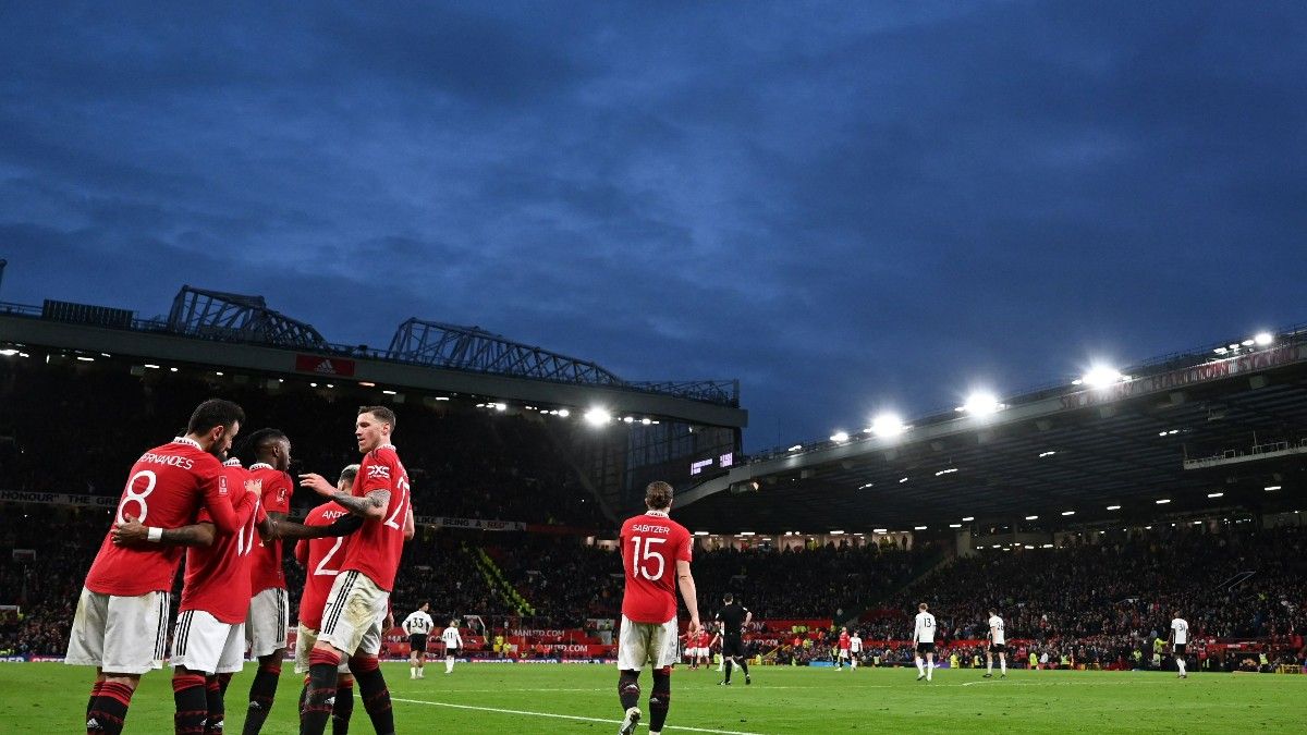 Los jugadores del United celebran un gol en Old Trafford