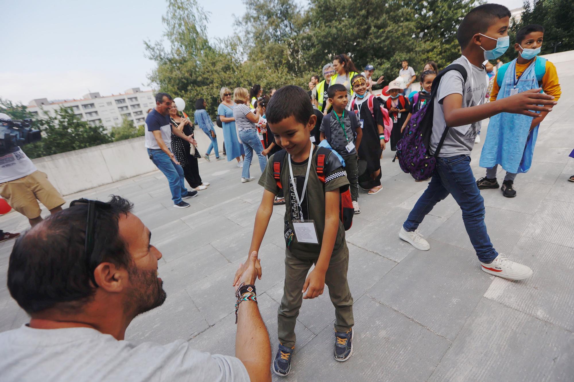 En Imágenes: La llegada de los niños saharauis vuelven a Asturias entre "emoción y nervios"