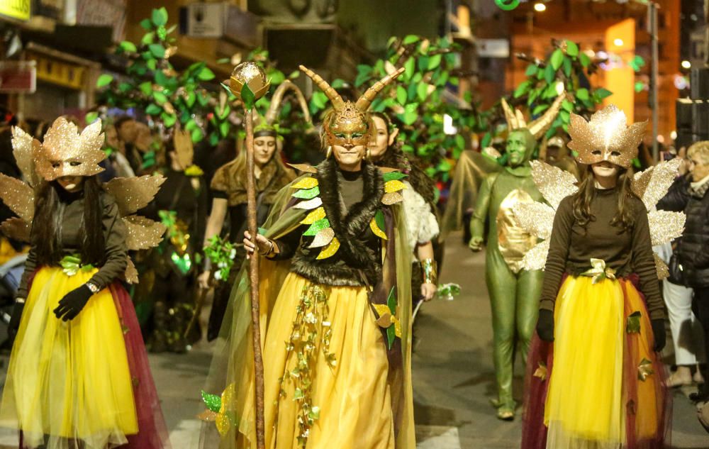 El Carnaval llena Benidorm de disfraces