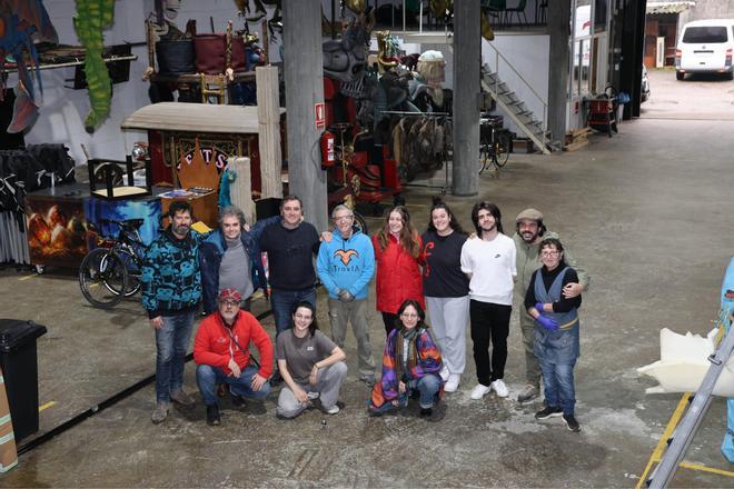 Las compañías de artes escénicas Troula y Barafunda se mudan juntas a una nave en Coruxo