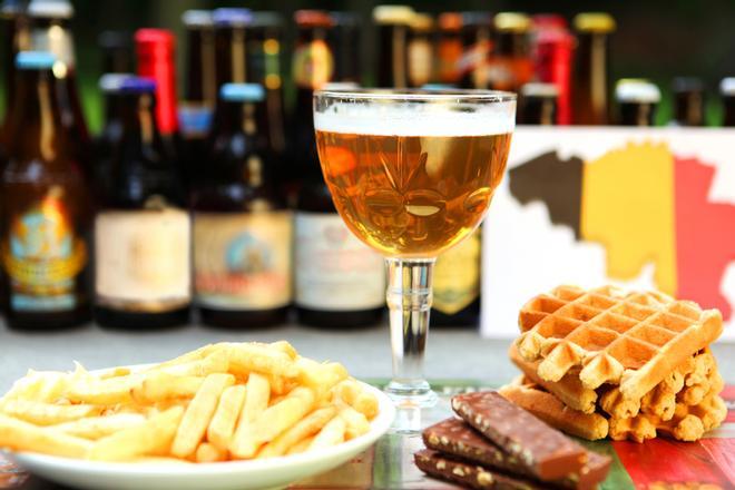 Amberes es famosa por su cerveza: hay locales que ofrecen hasta 100 diferentes