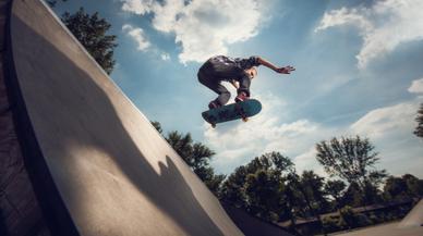 El bar de México que tiene una pista de skate en su interior