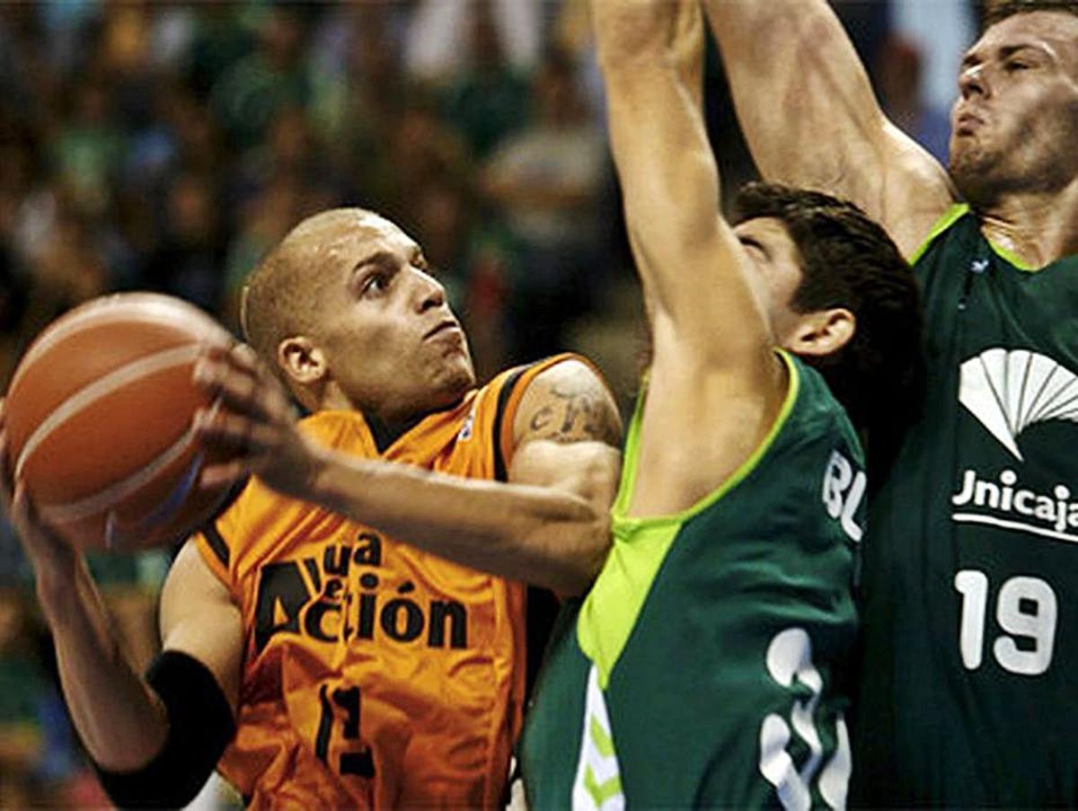 Partido entre Unicaja y Valencia que dio comienzo en la temporada 18/19 a la Liga Endesa (86-73).  | ARCINIEGA