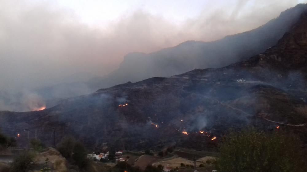 La Cumbre de Gran Canaria amanece en llamas