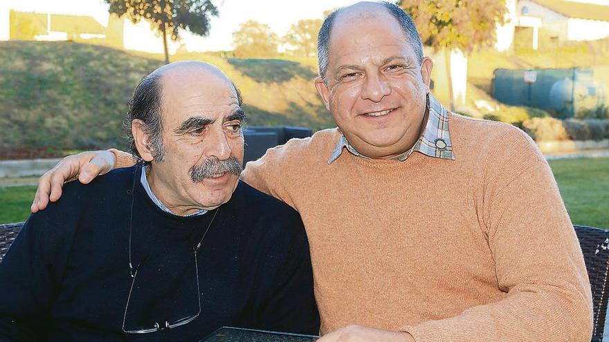 Luis Guillermo Solís, presidente de Costa Rica (derecha), junto a Cecilio Lera.