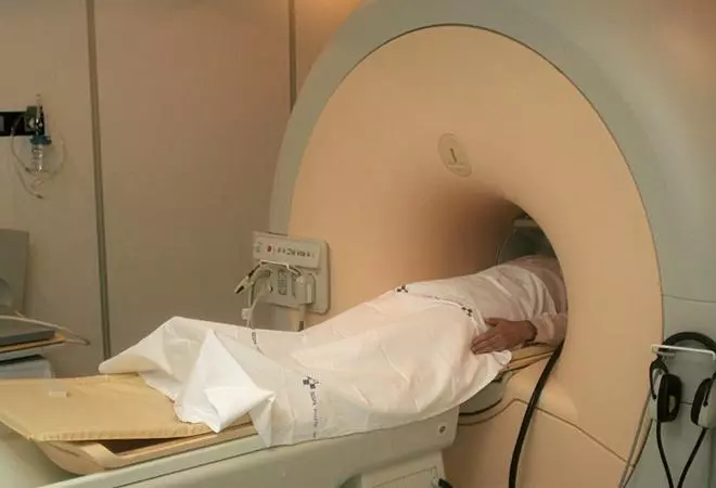 Más de 2.200 avilesinos esperan por una ecografía o una resonancia en el hospital