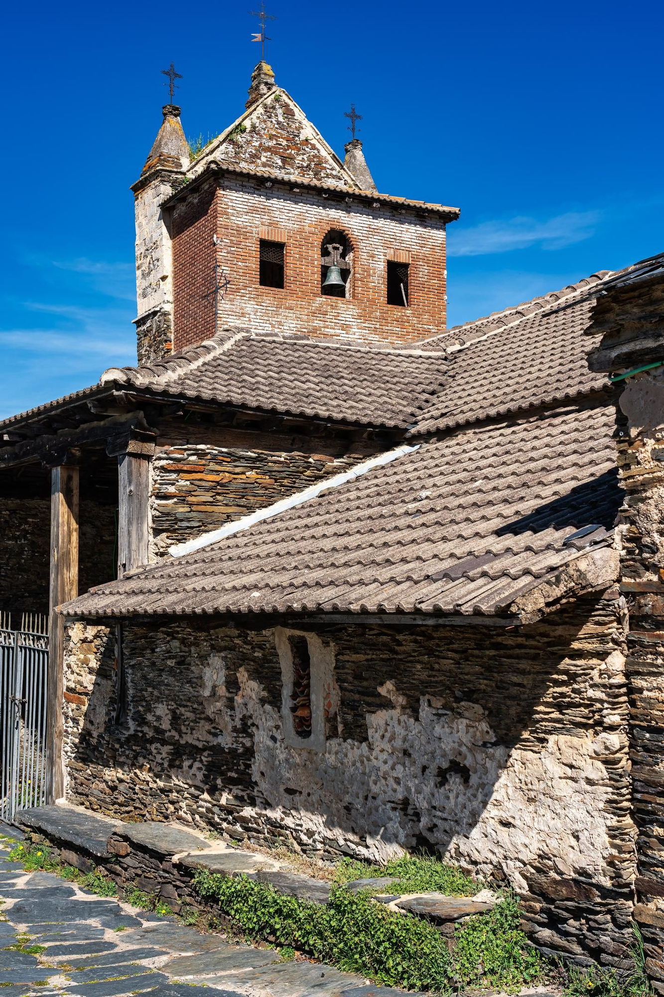La iglesia de Majaelrayo