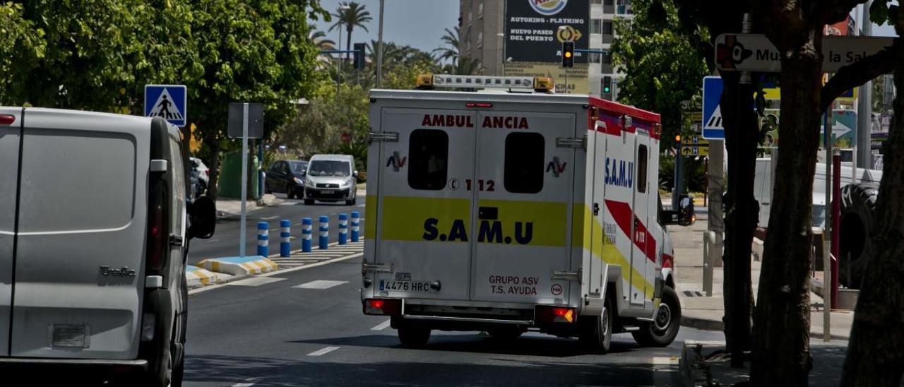 Vecinos de Gran Alacant piden urgentemente un retén de ambulancia para evitar demoras de hasta una hora