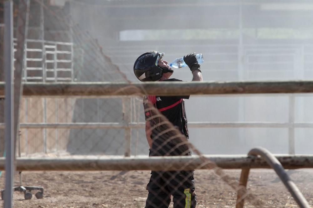 Bomberos intervienen en un incendio de vivienda en Cartagena