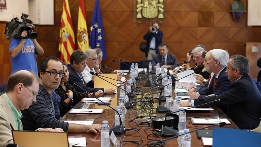 Las instituciones piden comprensión con las medidas contra el terrorismo yihadista en los Pilares