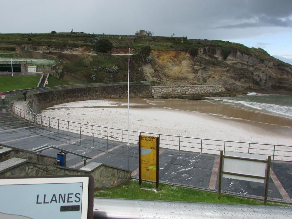 Impresionante granizada en Llanes