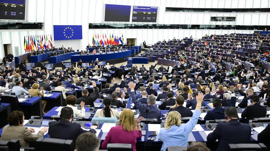El Parlamento Europeo da luz verde a reforzar la defensa comunitaria ante la amenaza de Rusia y el distanciamiento de EEUU