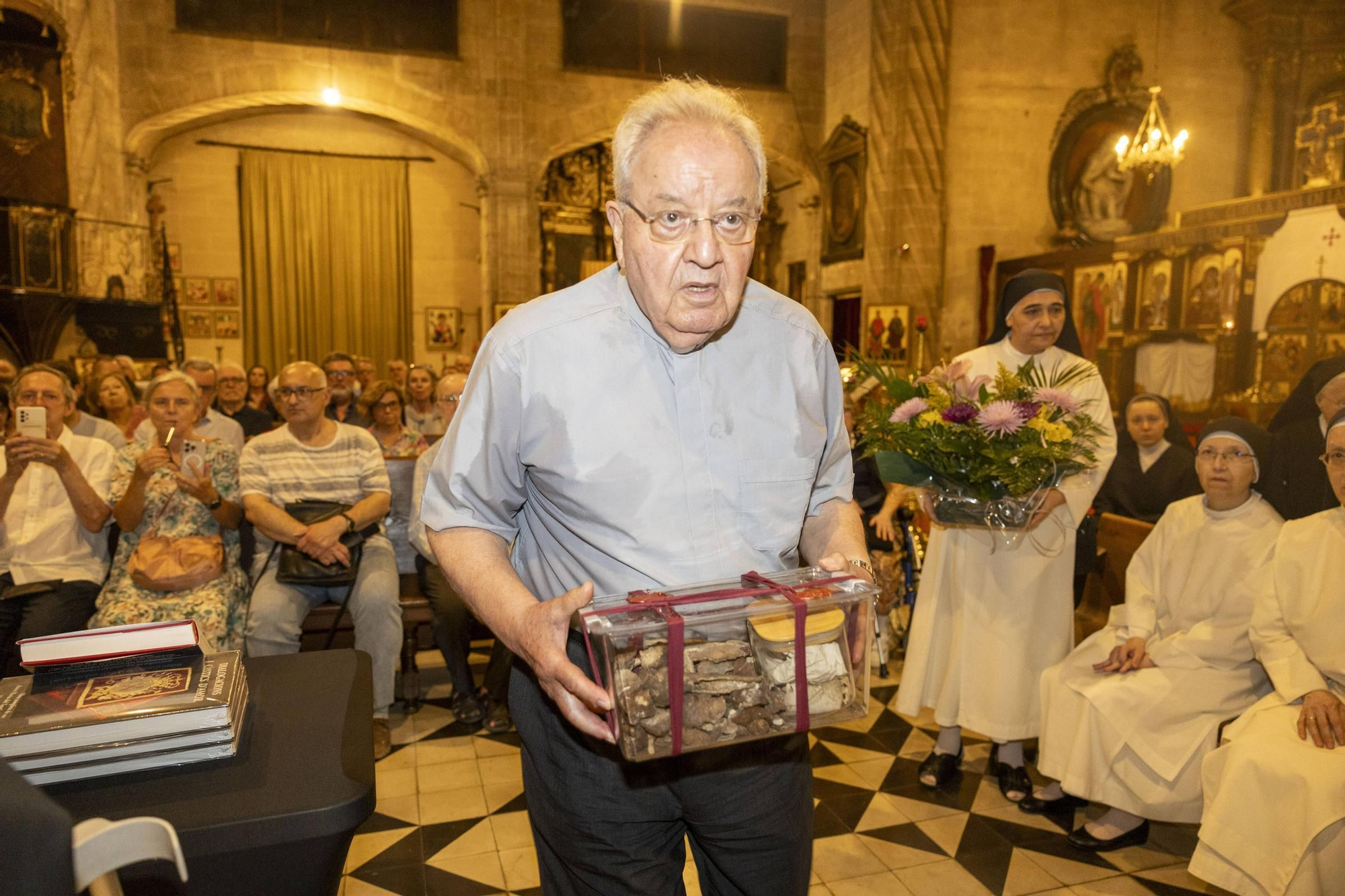 Trasladan los restos de sor Anna Maria del Santísimo Sacramento a la iglesia de Santa Catalina de Siena en Palma