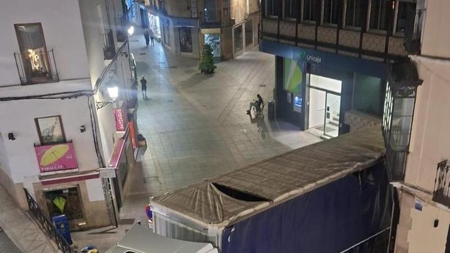 El conductor del camión que quedó atrapado en Cáceres dio positivo en alcohol